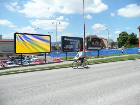 631070 Billboard, Spiš.Nová Ves (parkovisko/Jednota COOP,O)